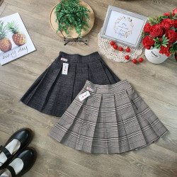 Chân váy học sinh kẻ kèm quần cotton bên trong size 7 -15