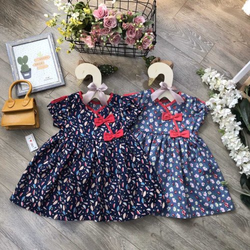 Váy hoa nhí vạt chéo size 2-6 - v29215-kidsky-bán sỉ Váy hoa nhí vạt chéo size 2-6 - v29215 Váy hoa nhí vạt chéo size 2-6 - v29215-