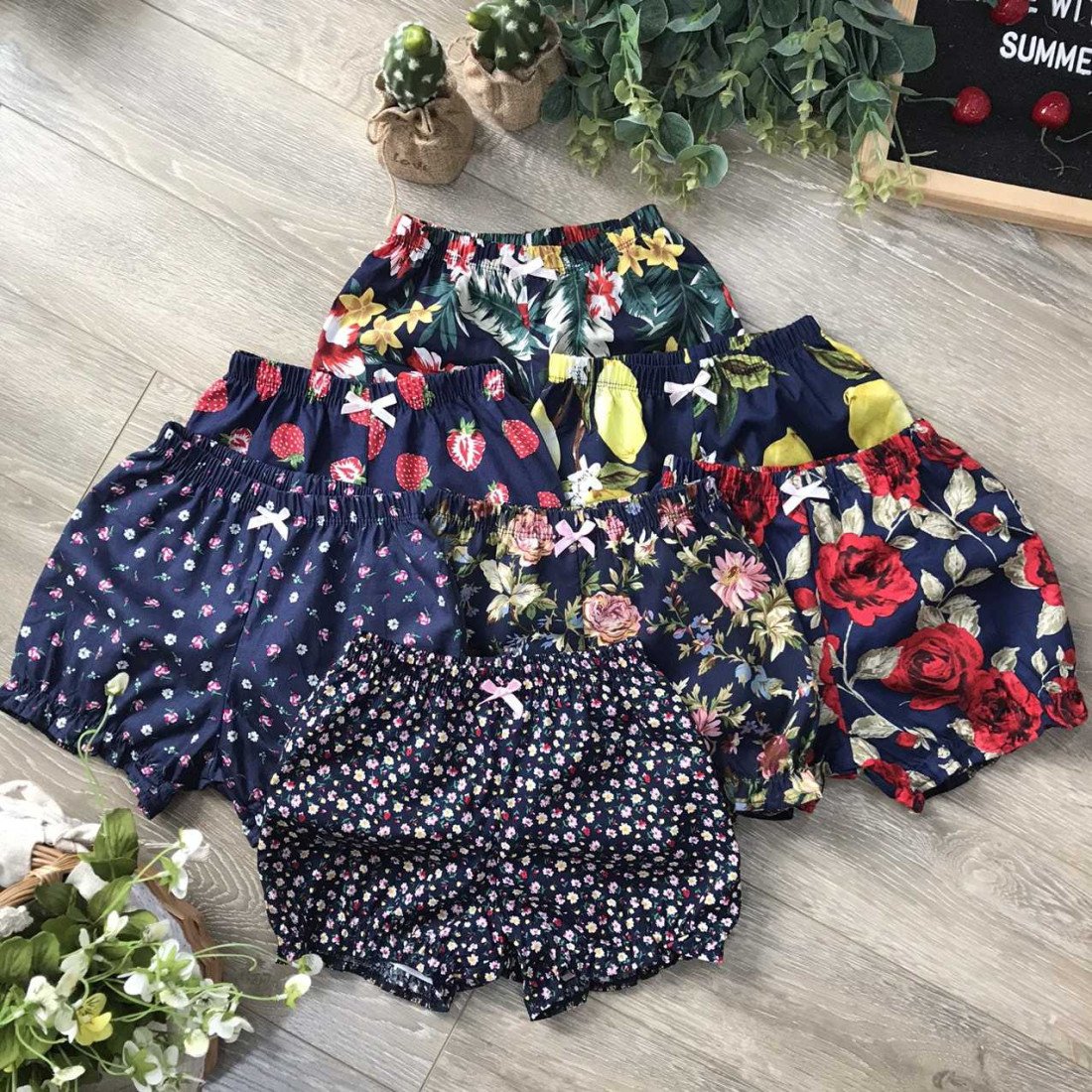 Quần đùi hoa bé gái - bán lô - bán chục-