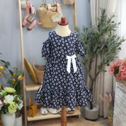 váy hoa thô nơ eo đuôi cá tay trễ size 7-10 - v39184-kidsky-bán sỉ váy hoa thô nơ eo đuôi cá tay trễ size 7-10 - v39184 váy hoa thô nơ eo đuôi cá tay trễ size 7-10 - v39184-